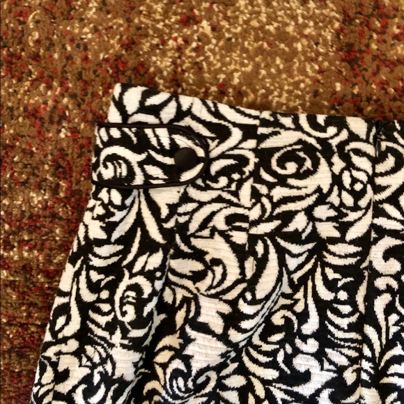 Trulli Petite damask black/white skirt  Modern Classic Business Casual - Picture 6 of 6